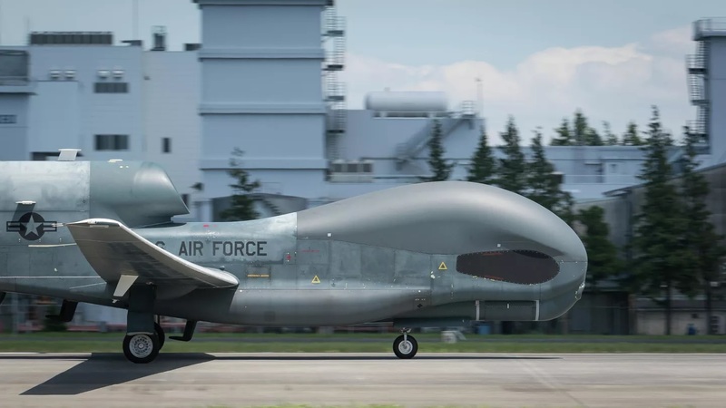 Được trang bị radar, cảm biến và camera hiện đại, UAV RQ-4 Global Hawk được xem là vũ khí trinh sát tinh vi nhất của Mỹ. Ảnh: U.S. Air Force