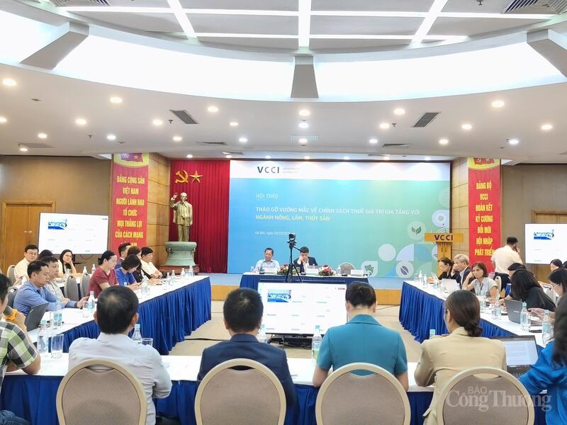 VCCI phối hợp với 8 hiệp hội, ngành hàng tổ chức hội thảo. Ảnh: NH