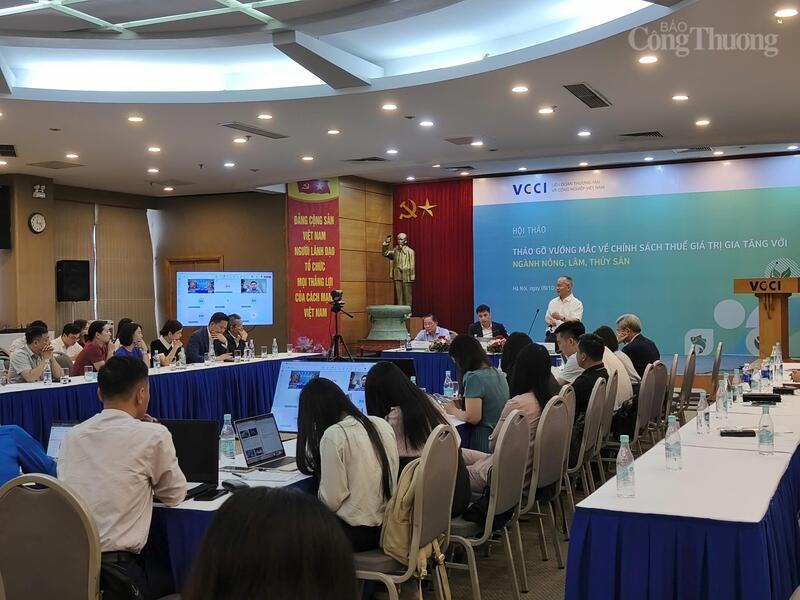 Nhiều ngành hàng kêu vướng khi áp dụng Luật Thuế giá trị gia tăng. Ảnh: NH