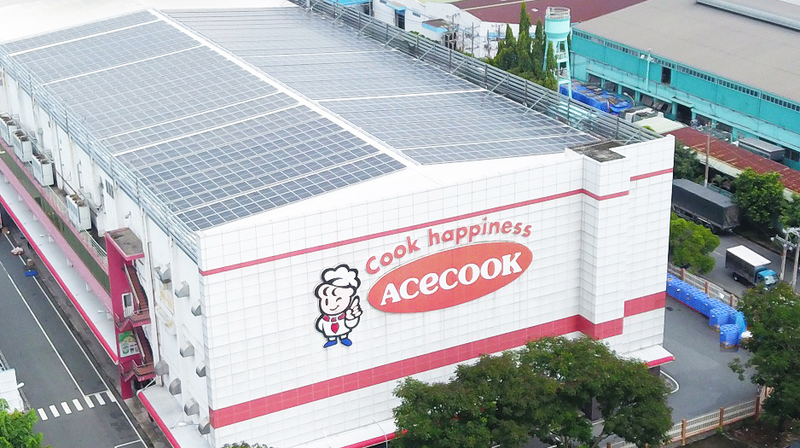 Hệ thống điện mặt trời áp mái được sử dụng cho các hoạt động sản xuất và tòa nhà văn phòng chính 5 tầng tại KCN Tân Bình (TP.HCM) với hơn 400 CBCNV đang làm việc