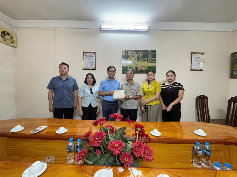 Công đoàn Công Thương Việt Nam tới Thái Nguyên thăm hỏi các đơn vị, đoàn viên, người lao động khắc phục hậu quả mưa lũ - 2