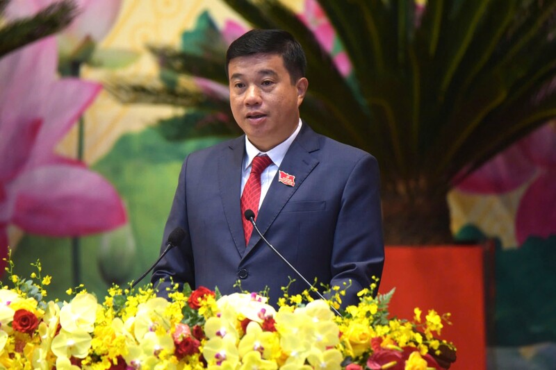 Đồng chí Y Thanh Hà Niê Kđăm, Ủy viên Ban Chấp hành Trung ương Đảng, Bí thư Tỉnh ủy Lâm Đồng phát biểu khai mạc tại Đại hội.