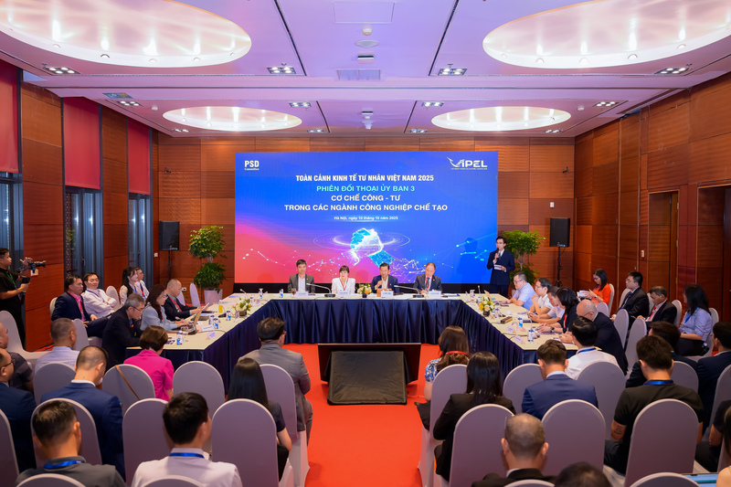 Toàn cảnh diễn đàn,