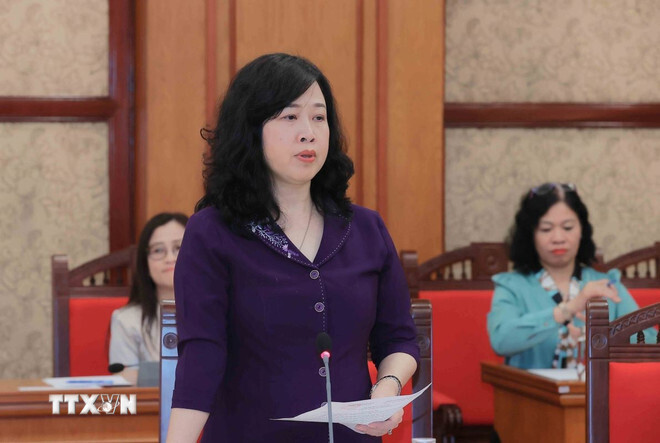 Đồng chí Đào Hồng Lan, Ủy viên Trung ương Đảng, Bộ trưởng Bộ Y tế phát biểu tại buổi làm việc. Ảnh: TTXVN