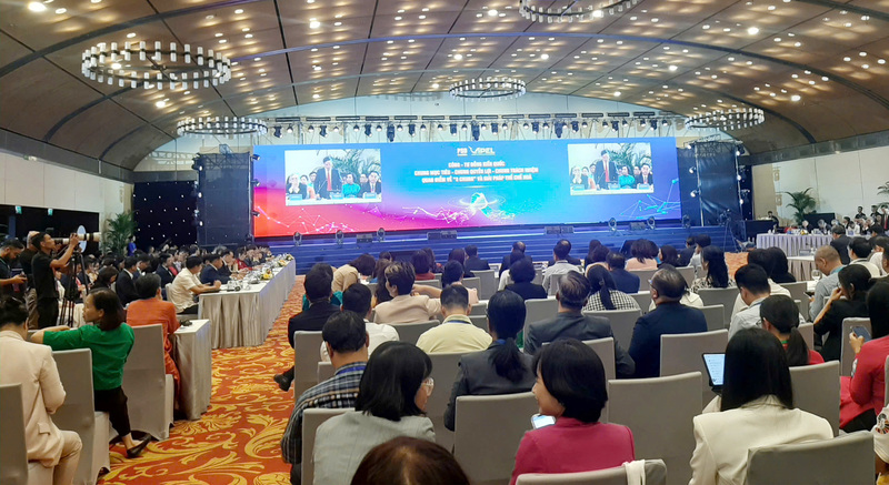 Toàn cảnh phiên họp. Ảnh: N.H
