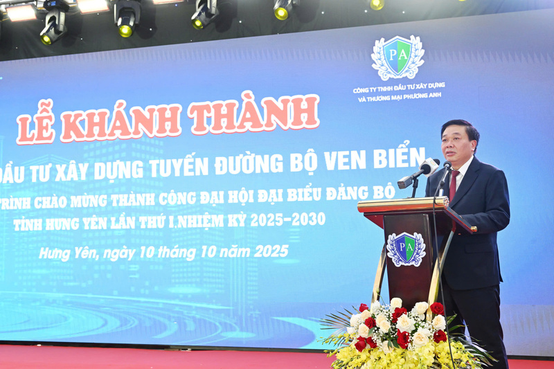 Phó Chủ tịch thường trực UBND tỉnh Hưng Yên phát biểu.