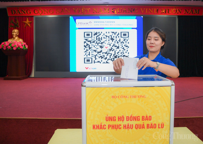 Bộ Công Thương phát động ủng hộ đồng bào khắc phục hậu quả bão lũ - 12