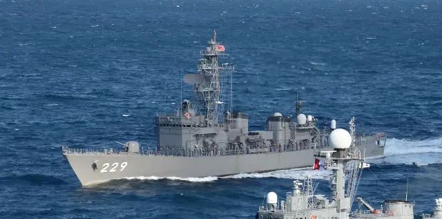 Khu trục hạm Abukuma. Ảnh: Defense News