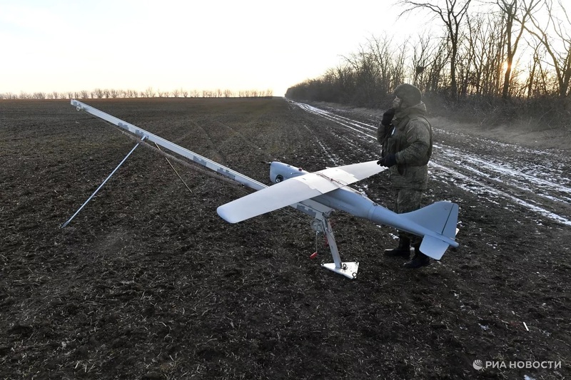 Được thiết kế mô-đun linh hoạt, UAV Orlan có thể thích ứng với mọi nhiệm vụ từ do thám, gây nhiễu điện tử đến định vị mục tiêu chính xác tuyệt đối. Ảnh: RIA