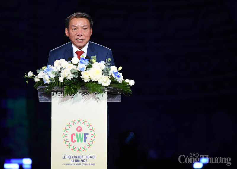 Bộ trưởng Bộ VHTTDL Nguyễn Văn Hùng phát biểu bế mạc Lễ hội Văn hóa thế giới lần thứ nhất tại Hà Nội 2025