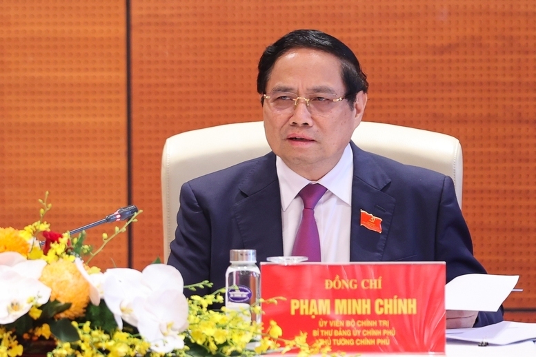 Thủ tướng phát biểu thảo luận tại tổ trong phiên làm việc chiều 12/10 của Đại hội đại biểu Đảng bộ Chính phủ lần thứ I, nhiệm kỳ 2025 - 2030 - Ảnh: VGP/Nhật Bắc