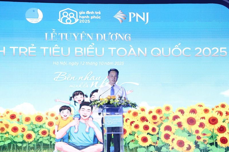 Ông Nguyễn Kim Quy, Phó Chủ tịch Thường trực Trung ương Hội Liên hiệp Thanh niên Việt Nam phát biểu tại lễ tuyên dương.
