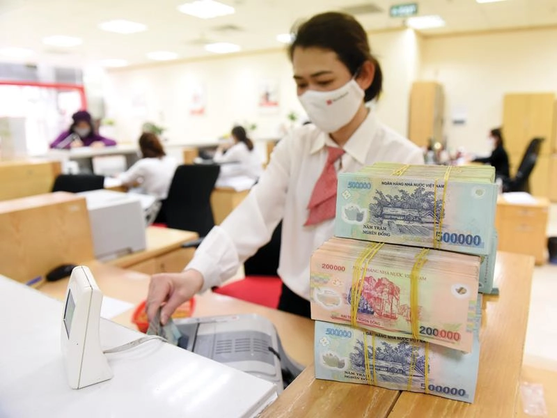 Agribank chủ động giảm tới 2%/năm lãi suất cho vay đối với khách hàng bị ảnh hưởng bởi bão và mưa lũ. Ảnh: Duy Minh