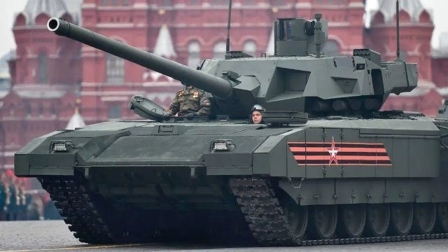 Thay vì chọn T-14 chi phí cao, Nga đã chọn T-90M có chi phi và dễ sản xuất hơn. Ảnh: TASS