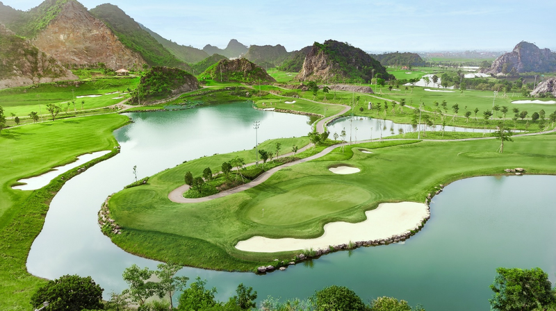 Sân golf Thiên Đường - Legend Valley Country Club được vinh danh “Top 10 sân golf phục vụ khách du lịch tốt nhất” tại Giải thưởng danh giá Du lịch Việt Nam 2025