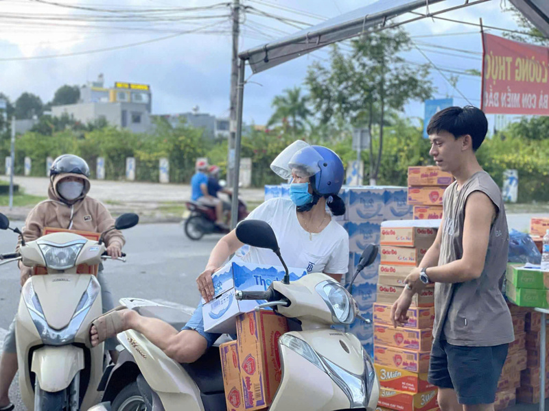 Tấm lòng của người dân miền Trung luôn hướng về đồng bào của mình. Ảnh: ĐVCC