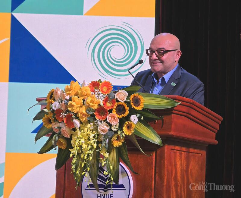 Ông Ziad Nabulsi – Quyền Trưởng Đại diện UNICEF tại Việt Nam