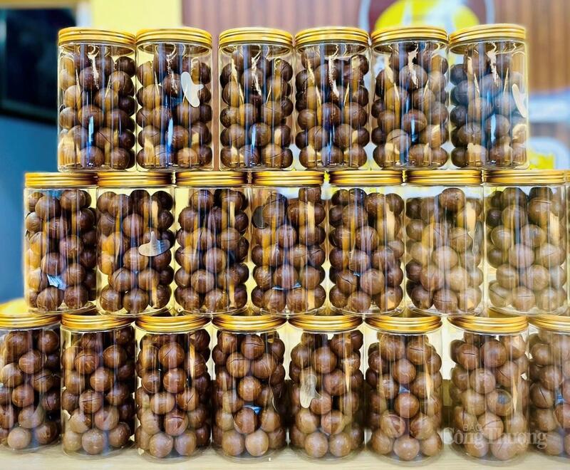 Các sản phẩm từ hạt macca được người dân ưu chuộng.