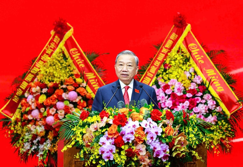"Thay mặt Bộ Chính trị, Ban Bí thư, tôi nhiệt liệt hoan nghênh, ghi nhận và biểu dương những kết quả quan trọng mà Đảng bộ Chính phủ đã đạt được trong nhiệm kỳ 2020-2025. Đây là nền tảng, động lực mới để Đảng bộ bước vào nhiệm kỳ mới", Tổng Bí thư Tô Lâm nhấn mạnh. Ảnh: VGP/Nhật Bắc