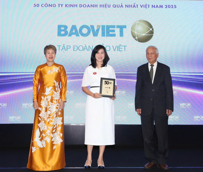 Tập đoàn Bảo Việt nhận giải Top 50 Công ty kinh doanh hiệu quả nhất Việt Nam