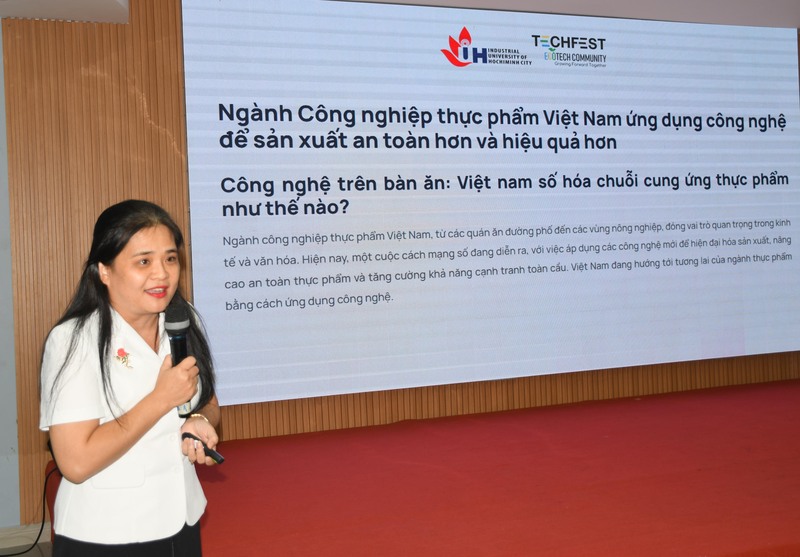 TS. Phạm Thị Hồng Phượng - cố vấn cao cấp Trung tâm Đổi mới sáng tạo IUH, Trưởng cộng đồng Ecotech - Techfest Việt Nam. Ảnh: Minh Khuê.