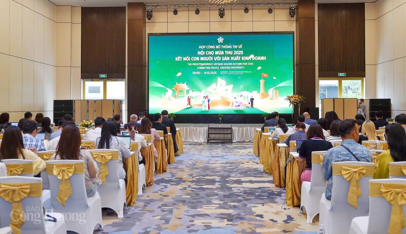 Quang cảnh sự kiện. Ảnh: Nam Nguyễn