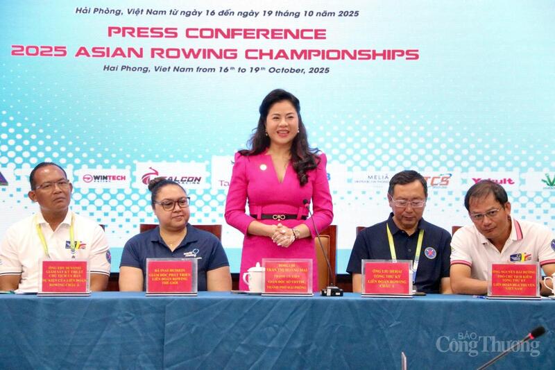 Bà Trần Thị Hoàng Mai - Giám đốc Sở Văn hóa, Thể thao và Du lịch Hải Phòng phát biểu tại sự kiện.