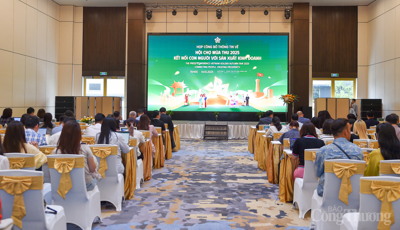Chiều 14/10, Ban Chỉ đạo Hội chợ Mùa Thu 2025 (Bộ Công Thương, Bộ Văn hóa, Thể thao và Du lịch và TP Hà Nội) tổ chức họp báo công bố thông tin về Hội chợ Mùa Thu 2025.