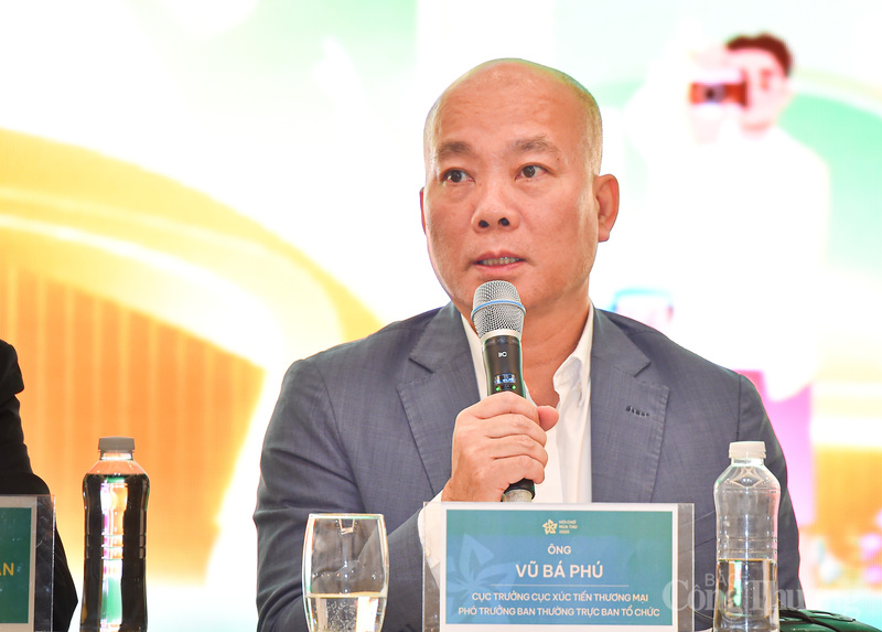 Ông Vũ Bá Phú – Cục trưởng Cục Xúc tiến thương mại chia sẻ tại buổi họp báo.