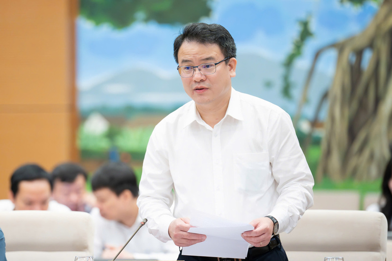 Thứ trưởng Bộ Tài chính Trần Quốc Phương.