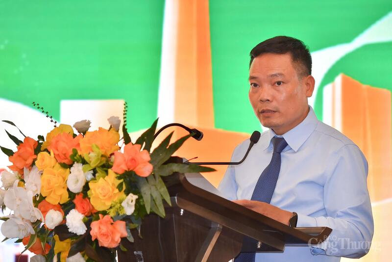Ông Đặng Khắc Lợi - Phó Cục trưởng Cục Báo chí thông tin tại buổi họp báo. Ảnh: Nam Nguyễn.