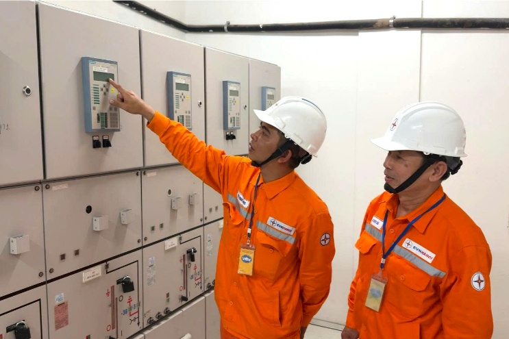 EVNHANOI sẵn sàng đảm bảo nguồn điện an toàn, liên tục và ổn định phục vụ Đại hội đại biểu Đảng bộ TP. Hà Nội lần thứ XVIII
