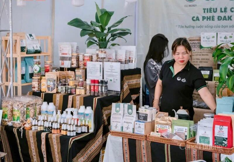 Nông sản Gia Lai chinh phục thị trường nhờ những cú hích từ chính sách khuyến công và chương trình bình chọn sản phẩm công nghiệp nông thôn tiêu biểu. Ảnh: Hiền Mai