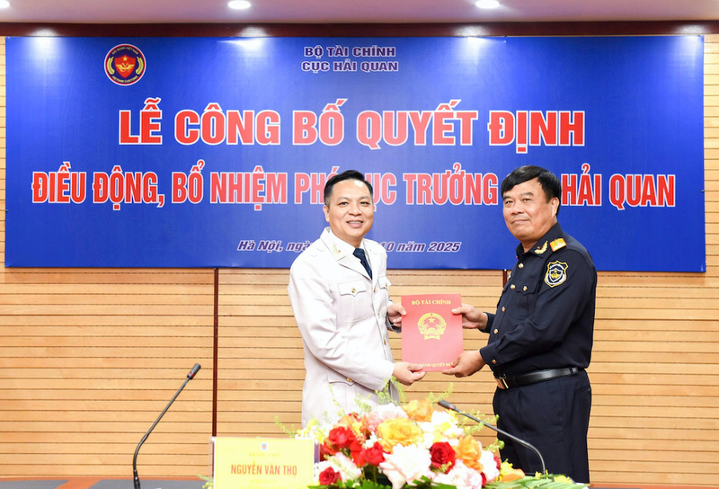 Ông Nguyễn Thành Hưng - Phó Cục trưởng Cục Quản lý, giám sát chính sách thuế, phí và lệ phí (Bộ Tài chính), được điều động và bổ nhiệm giữ chức Phó Cục trưởng Cục Hải quan.
