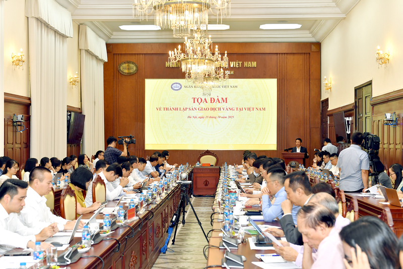 Tọa đàm về thành lập sàn giao dịch vàng tại Việt Nam. Ảnh: SBV