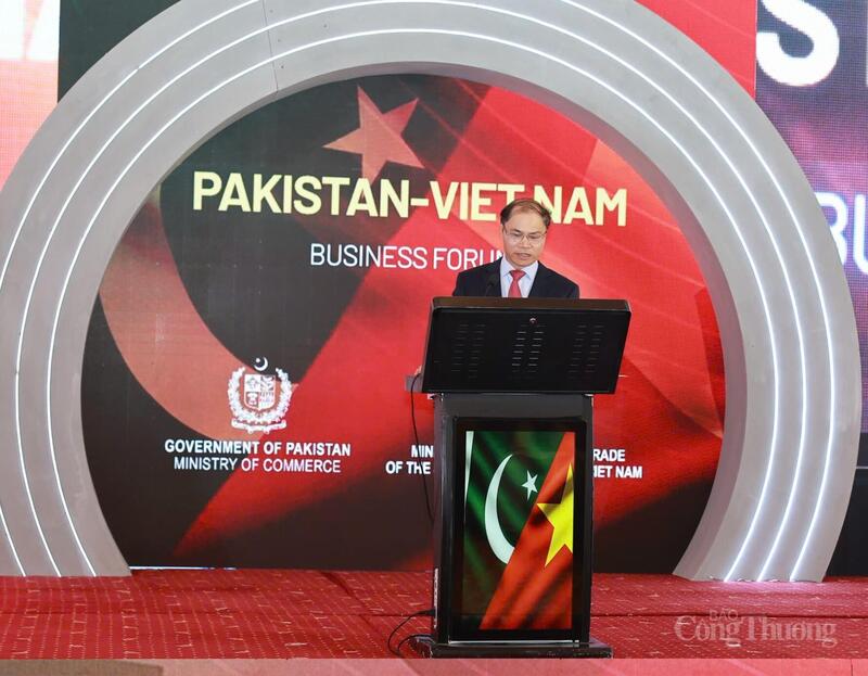 Đại sứ Đặc mệnh toàn quyền Việt Nam tại Pakistan Phạm Anh Tuấn phát biểu tại Diễn đàn.