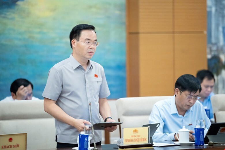 Phó Chủ nhiệm Uỷ ban Khoa học, Công nghệ và Môi trường Trần Văn Khải. Ảnh: VPQH