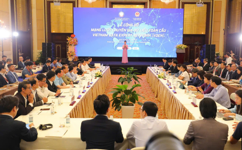Toàn cảnh Lễ công bố mạng lưới chuyên gia dữ liệu toàn cầu. Ảnh: Nguyễn Tuấn