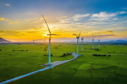 Việc áp dụng ESG giúp doanh nghiệp nâng cao uy tín, thu hút dòng vốn đầu tư quốc tế, góp phần quản lý rủi ro. Ảnh minh hoạ.