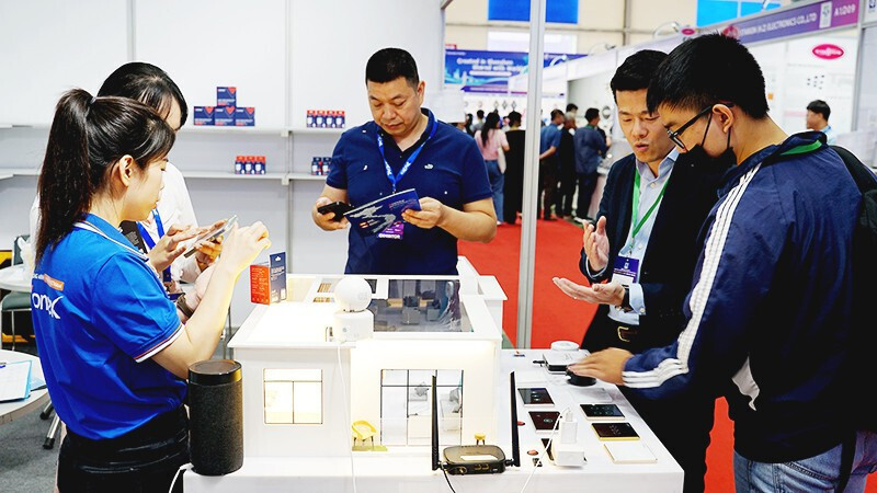 Việt Nam đang xây dựng danh mục sản phẩm, dịch vụ công nghệ số trọng điểm, góp phần thúc đẩy sự phát triển của ngành công nghiệp công nghệ số. Ảnh minh hoạ