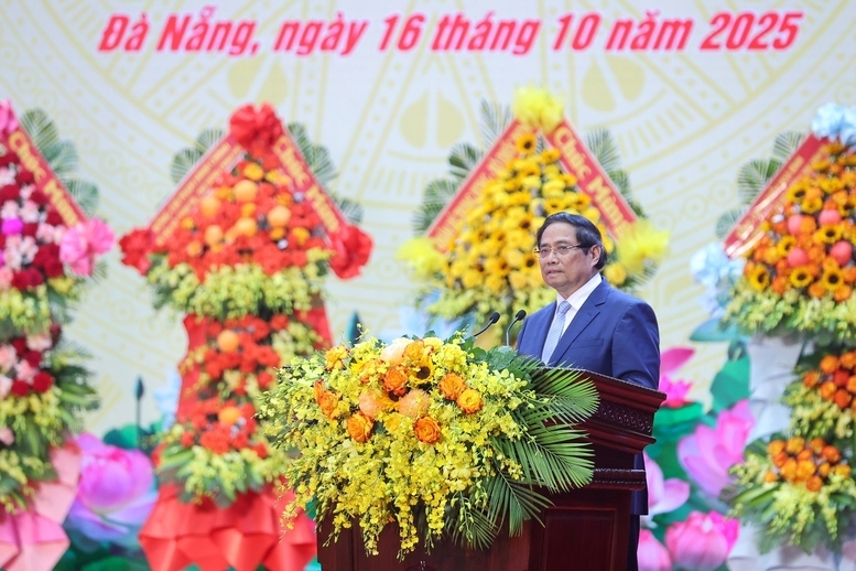 Thủ tướng phát biểu tại Lễ Kỷ niệm. Ảnh: VGP/Nhật Bắc.