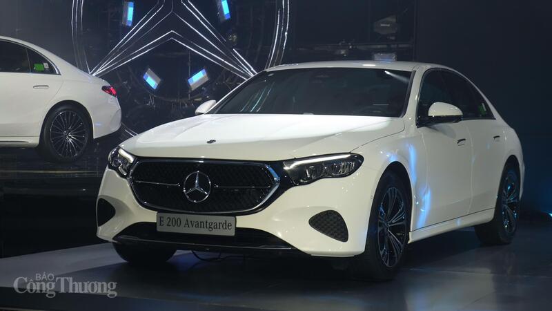 Cận cảnh Mercedes-Benz E-Class thế hệ mới. Ảnh: Lê An