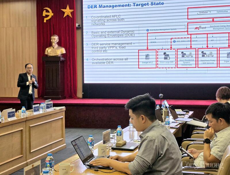 Ông Nguyễn Bá Hoài - Phó Trưởng phòng phụ trách Phòng quản lý năng lượng mới, năng lượng tái tạo (NSMO) điều hành hội thảo