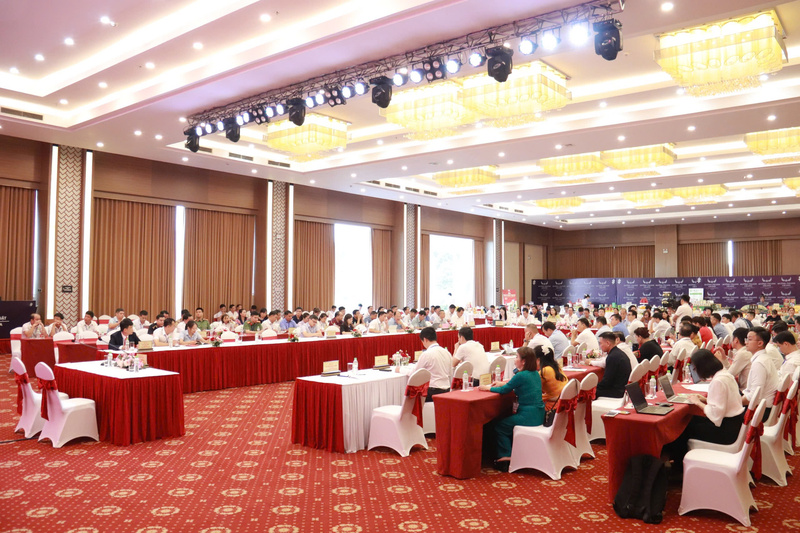 Tham dự Hội nghị có các doanh nghiệp, hợp tác xã trong và ngoài tỉnh Tuyên Quang. Ảnh: Thanh Tuấn