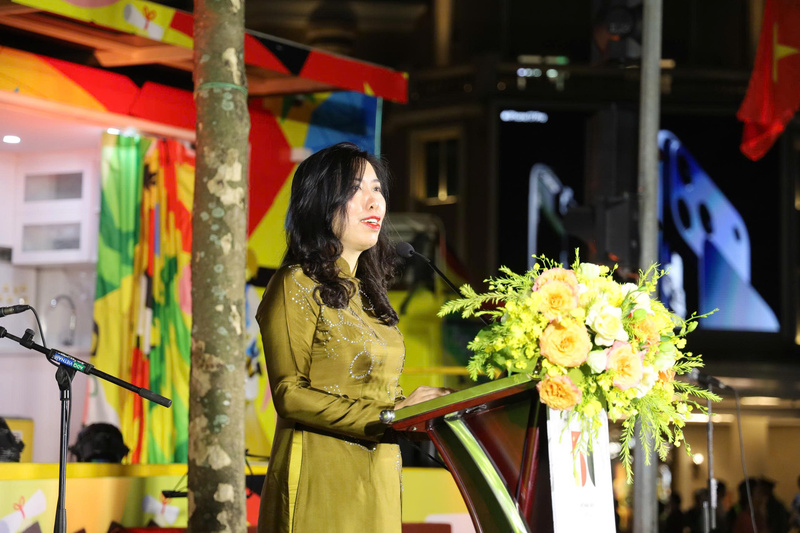 Thứ trưởng Bộ Ngoại giao Lê Thị Thu Hằng khẳng định, Lễ hội Đức không chỉ là dịp để chúng ta cùng thưởng thức và trải nghiệm văn hóa, mà còn là một biểu tượng sống động của tình hữu nghị Việt Nam - Đức.