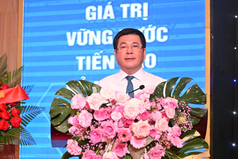 Bộ trưởng Bộ Công Thương Nguyễn Hồng Diên phát biểu khai mạc hội nghị. Ảnh: Cấn Dũng