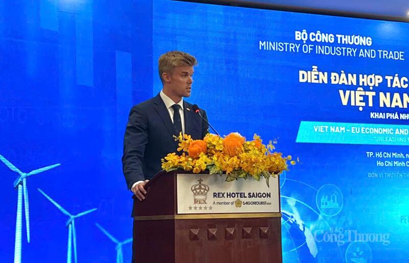 Ông Lasse Pedersen Hjortshøj - Đại biện toàn quyền Đại sứ quán Đan Mạch tại Việt Nam chia sẻ về triển vọng hợp tác Việt Nam - Đan Mạch.