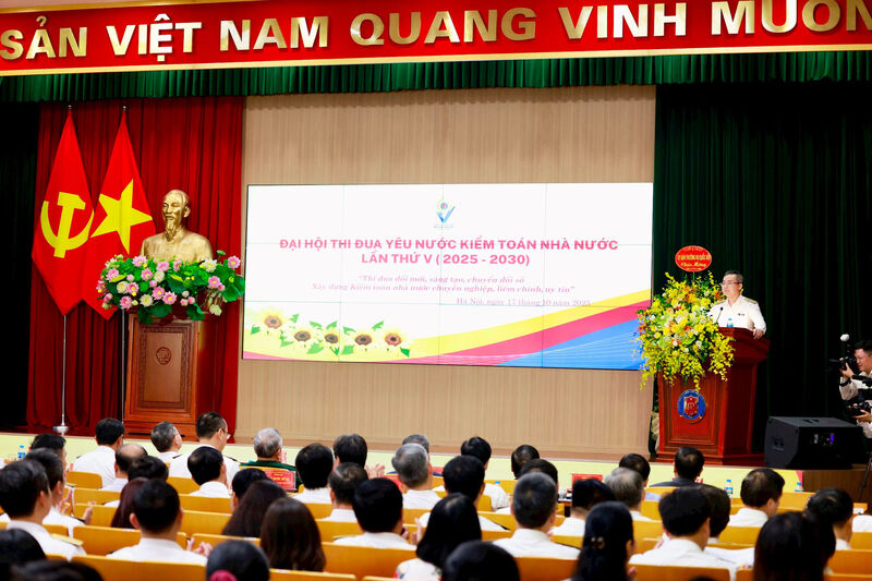 Đại hội Thi đua yêu nước Kiểm toán nhà nước lần thứ V với sự tham dự của hơn 300 đại biểu đại diện cho những tổ chức, cá nhân tiêu biểu nhất trong phong trào thi đua của ngành. Ảnh: BKT