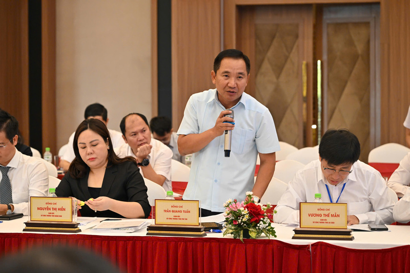 Ông Trần Quang Tuấn, Giám đốc Sở Công Thương Phú Thọ phát biểu tại hội nghị. Ảnh: Cấn Dũng
