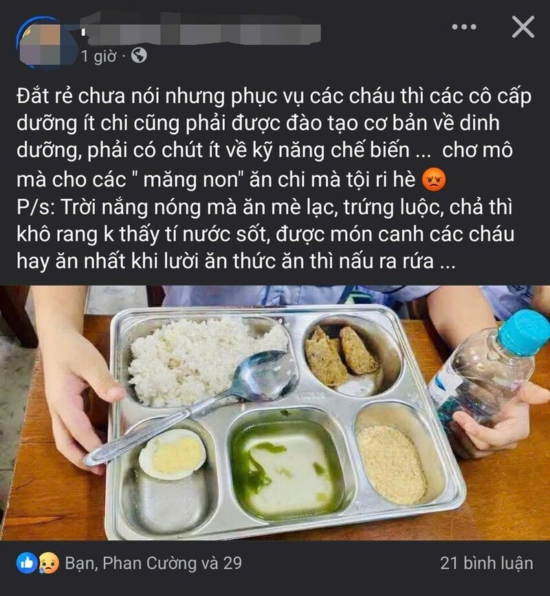 Suất ăn tại Trường Tiểu học số 1 Ba Đồn được một tài khoản cá nhân đăng trên mạng xã hội